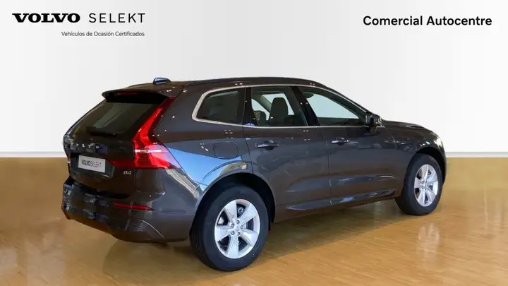 Volvo XC60 2023, foto 7
