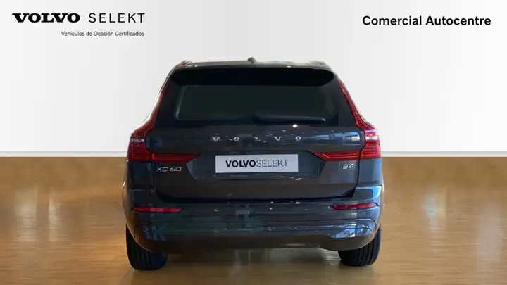 Volvo XC60 2023, foto 4