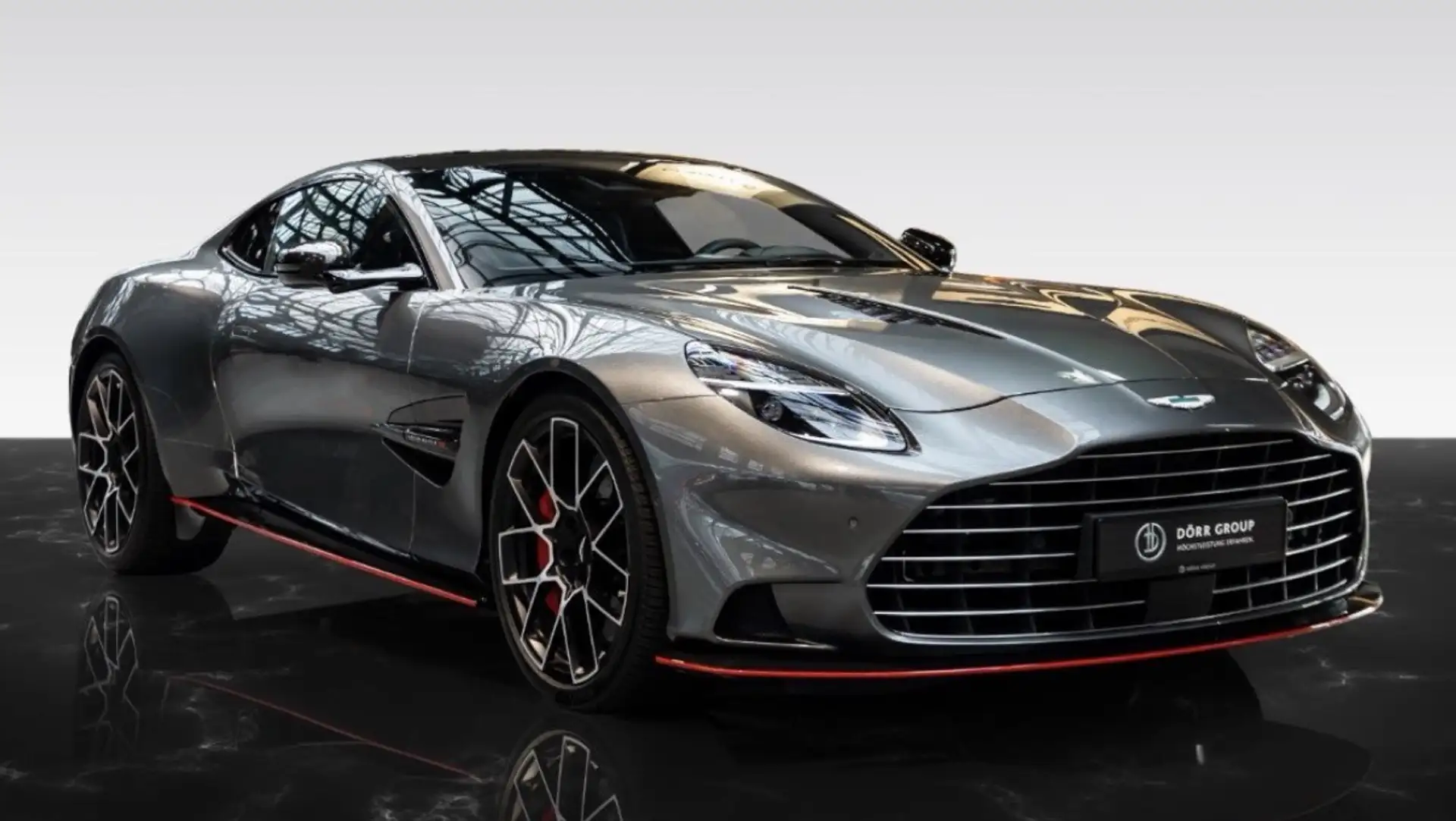 애스턴마틴 뱅퀴시 Coupe 2025 실버 사진 1