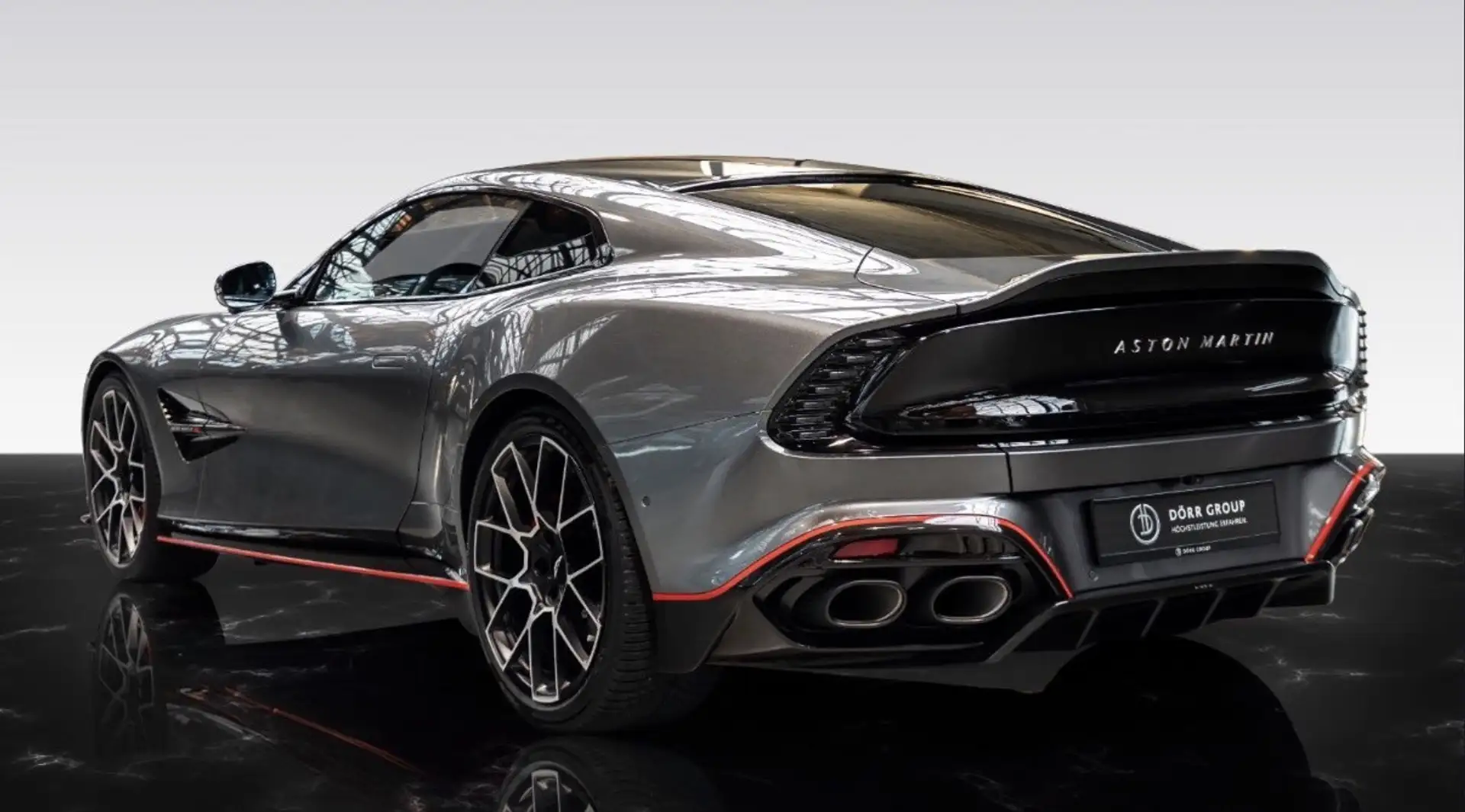 애스턴마틴 뱅퀴시 Coupe 2025 실버 사진 2