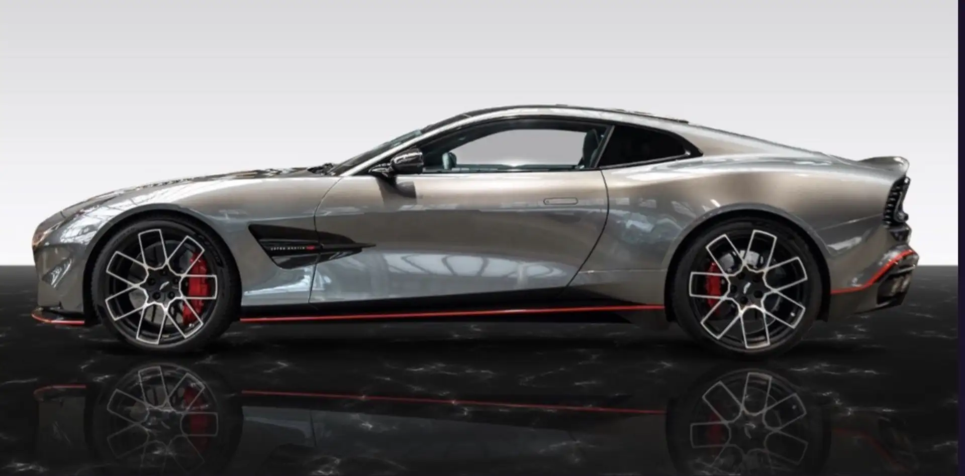 애스턴마틴 뱅퀴시 Coupe 2025 실버 사진 3