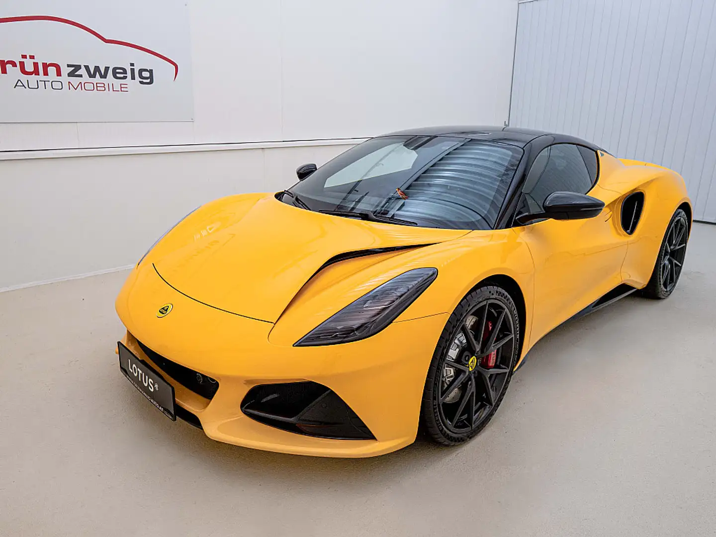 Lotus Emira V6 Supercharged First Edition Gelb - 1