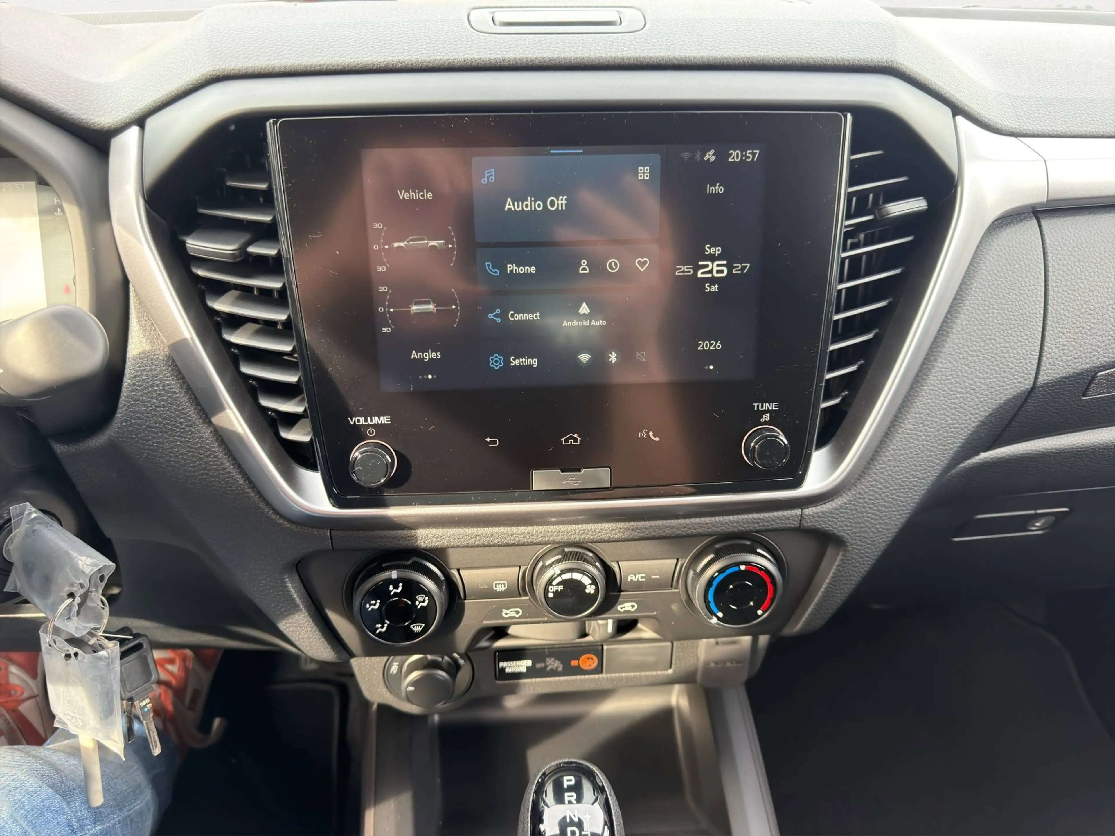 Isuzu D-Max D-MAX 2.2 D DOUBLE CAB - LS 4WD AT MY26 DMS — photo 15