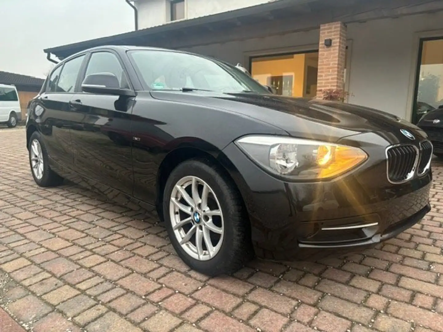 BMW 114 114d 5p Sport - 1