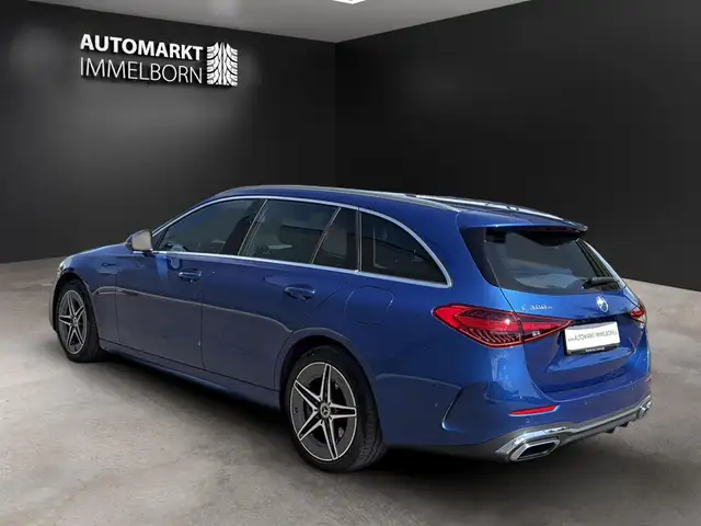 Mercedes-Benz C-Class view 5