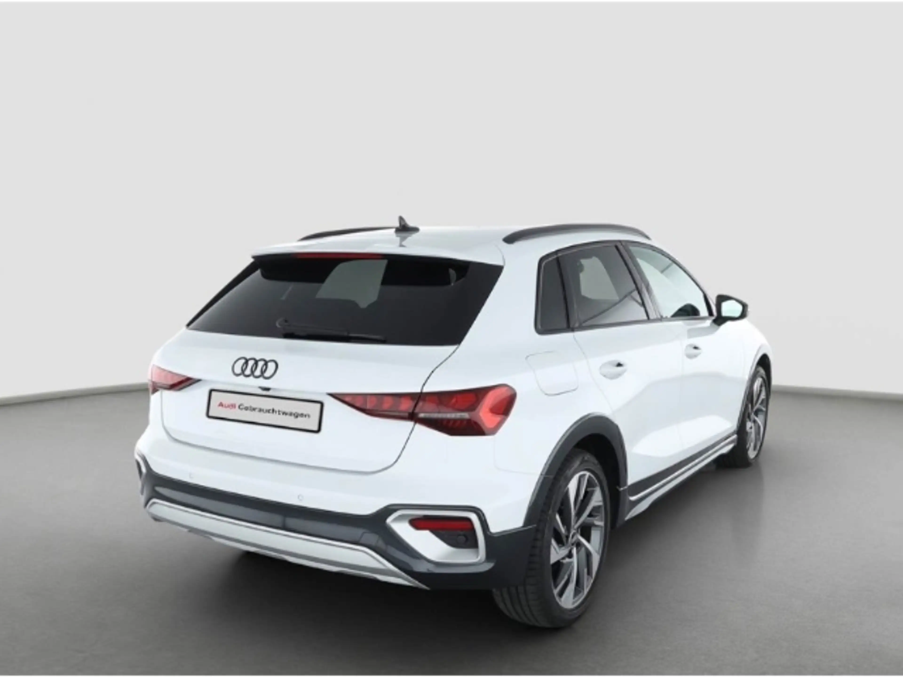 Audi A3 allstreet TFSI e SONOS Matrix Navi AHK Parkassist — photo 2