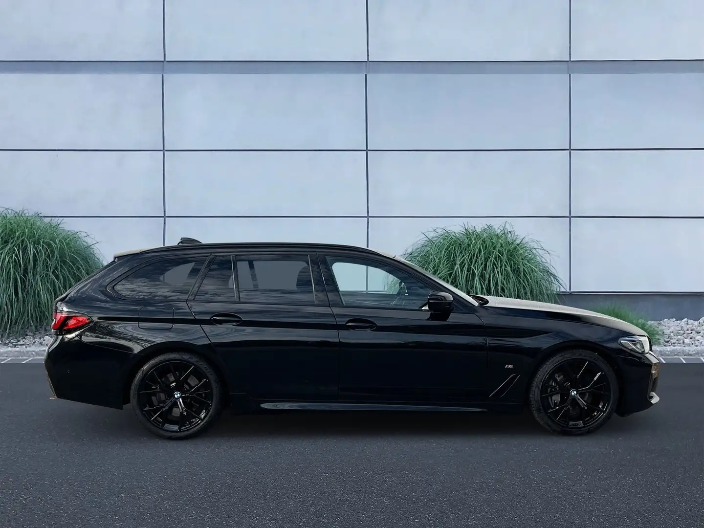 BMW 530 d xDrive Touring M Sportpaket Head-Up HiFi Schwarz - 2