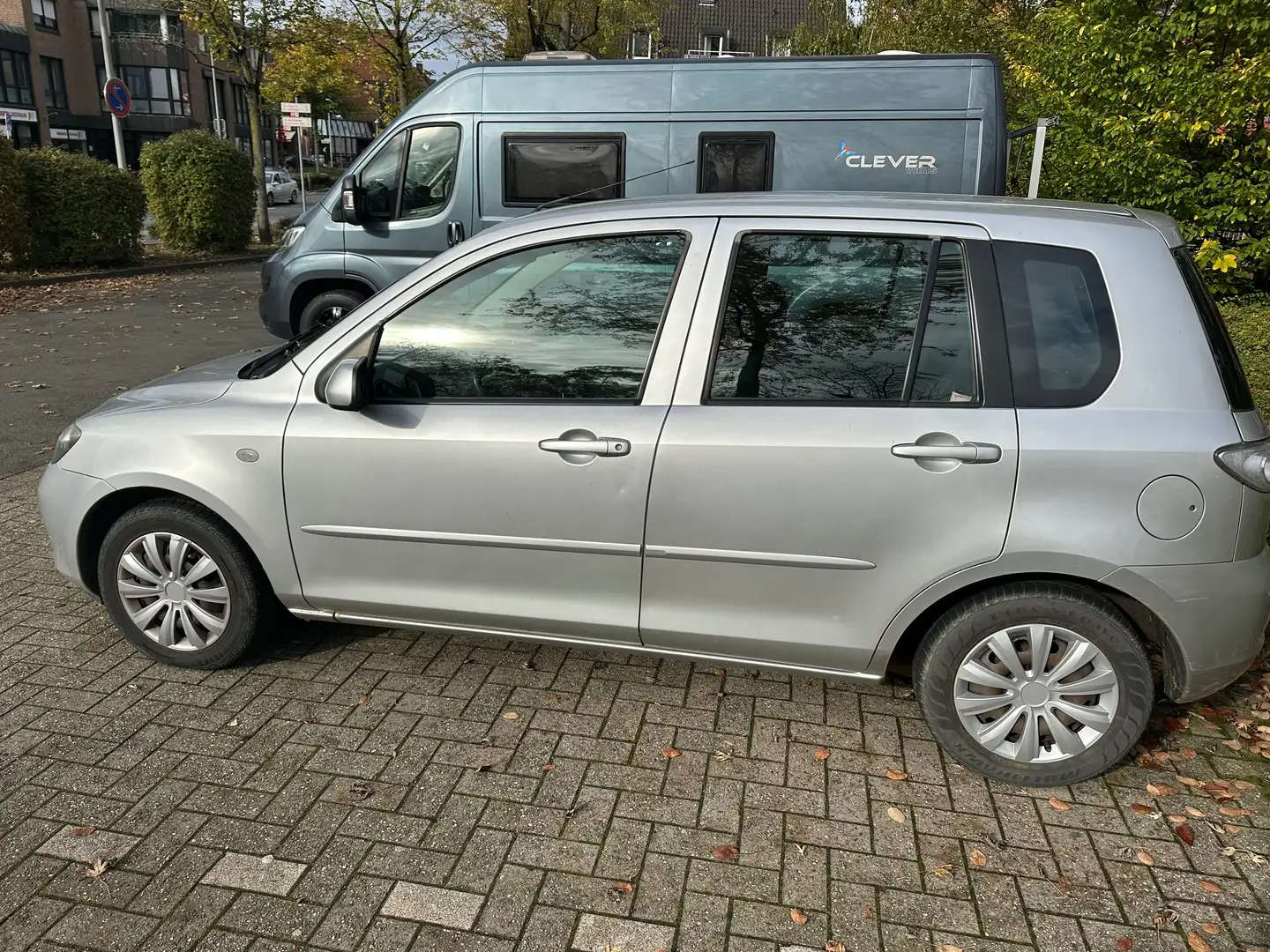 Mazda 2 2 1.4l Active Silber - 2