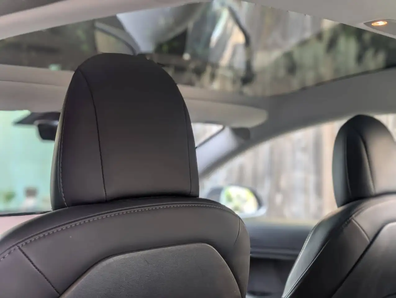 Tesla Model 3 снимка Tesla Model 3