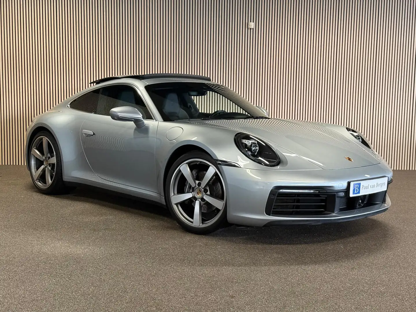 Porsche 992 3.0 Carrera-SCHUIFDAK-INNO DRIVE ADAPTIEF-SURROUND Grijs - 2