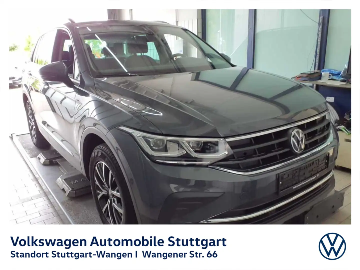 Volkswagen Tiguan Life 2.0 TDI DSG Navi LED ACC SHZ PDC Grau - 2