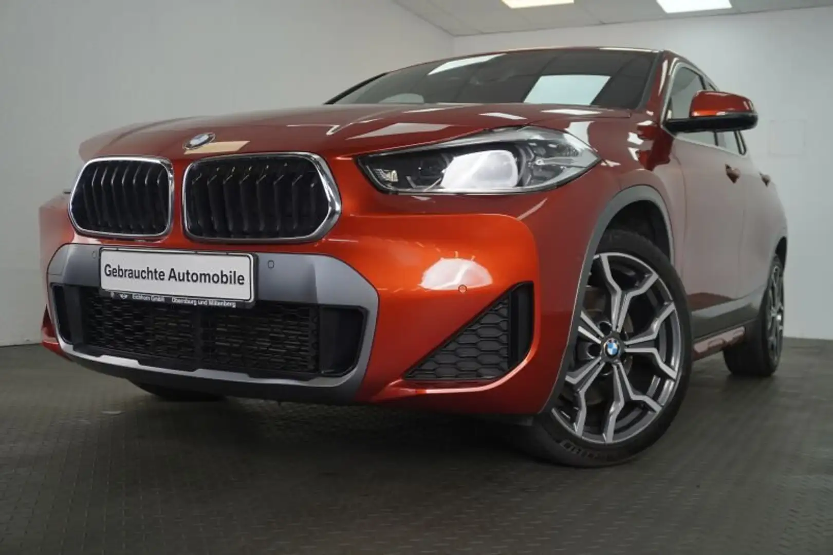 BMW X2 xDrive25d M Sport *AHK.RFK.NAVI.PDC* Orange - 2