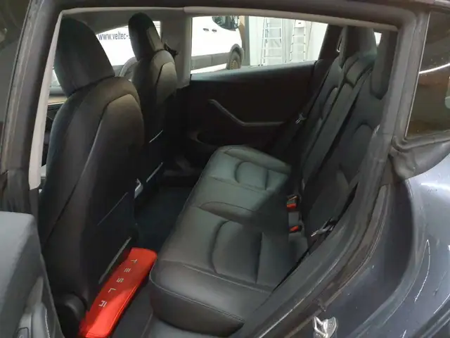 Tesla Model 3 view 13