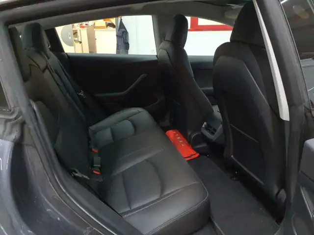 Tesla Model 3 view 14