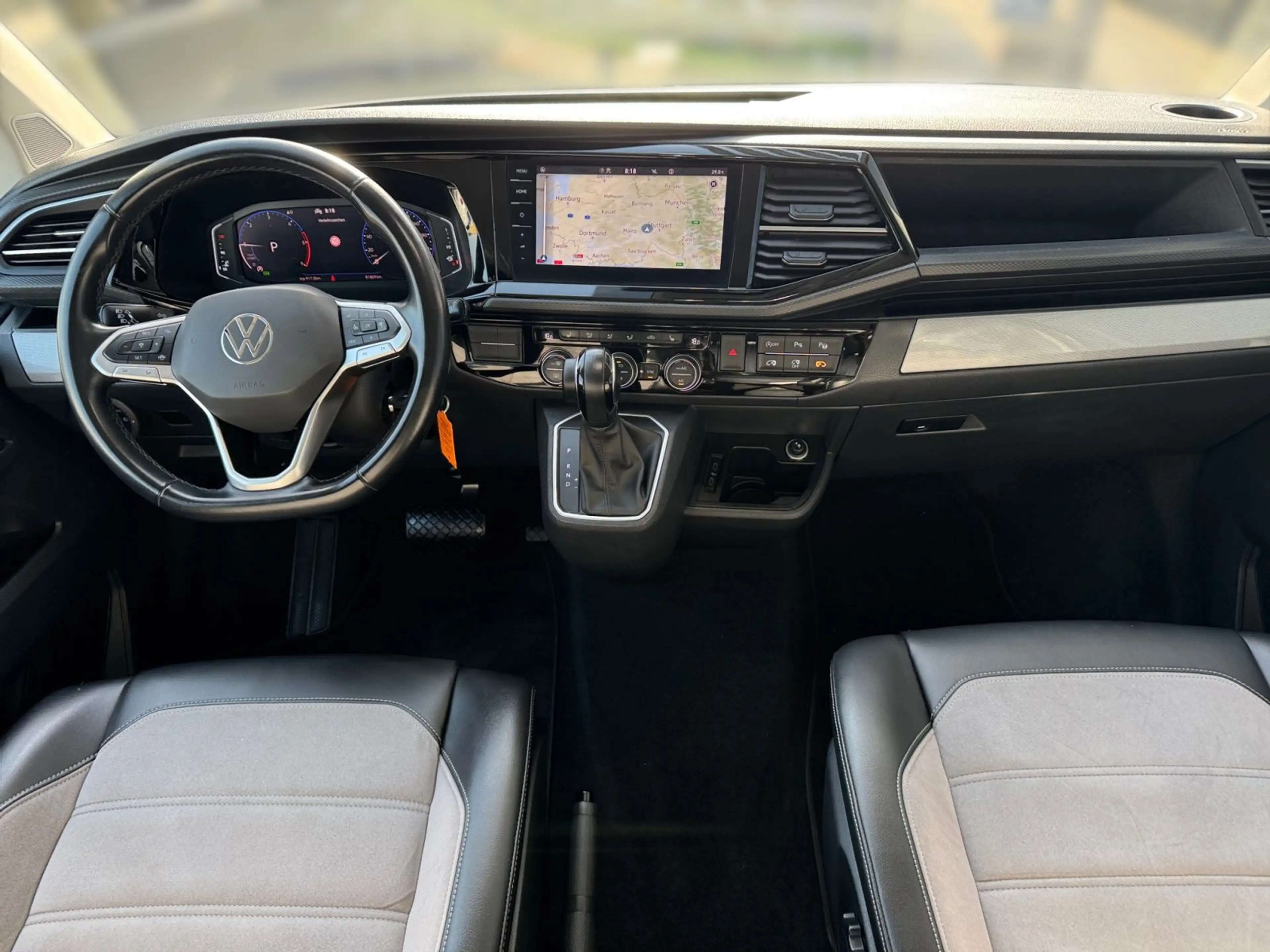 Volkswagen T6.1 Multivan Generation Six 2.0TDI AHK KAM ACC — photo 8