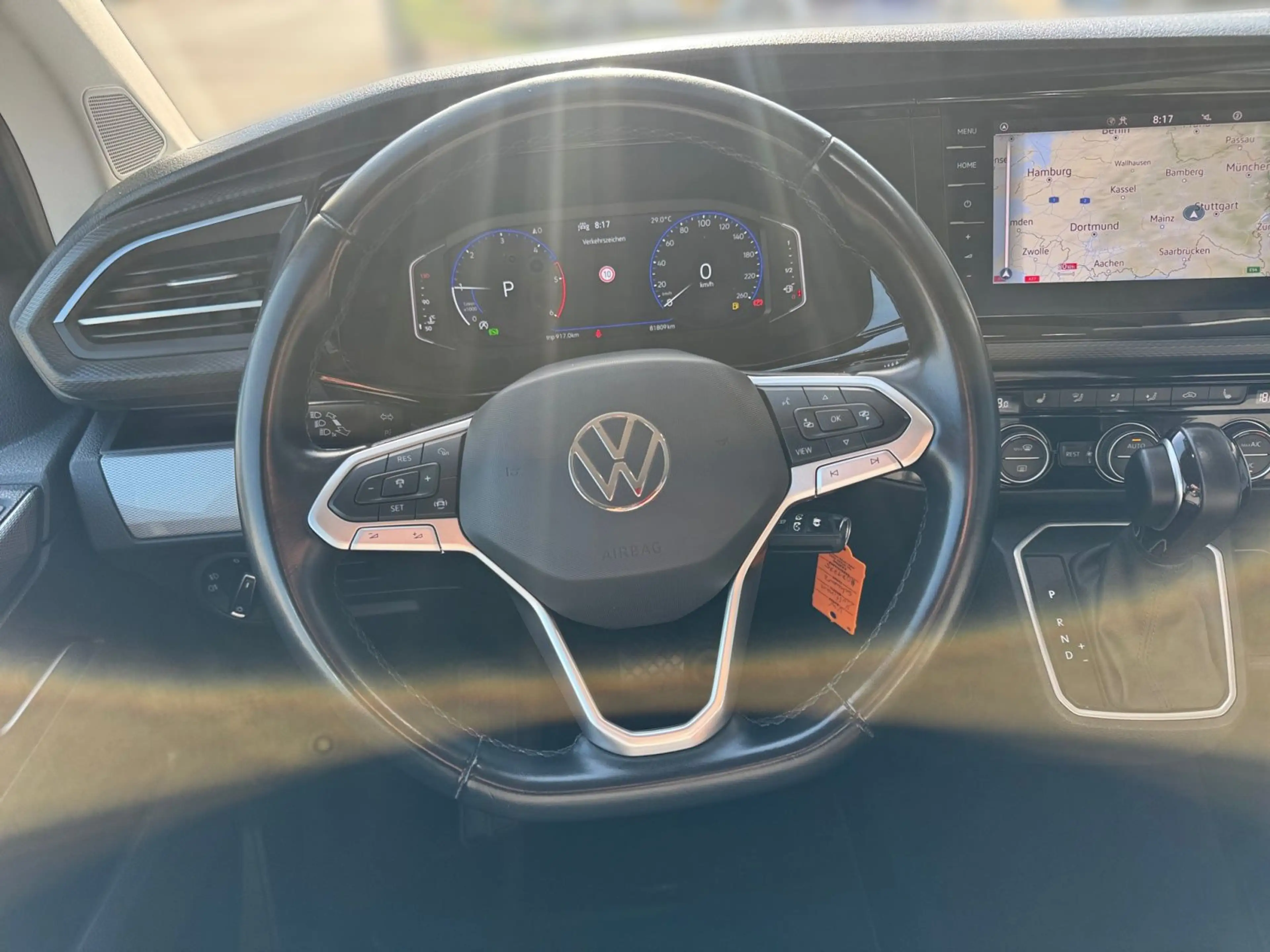 Volkswagen T6.1 Multivan Generation Six 2.0TDI AHK KAM ACC — photo 9