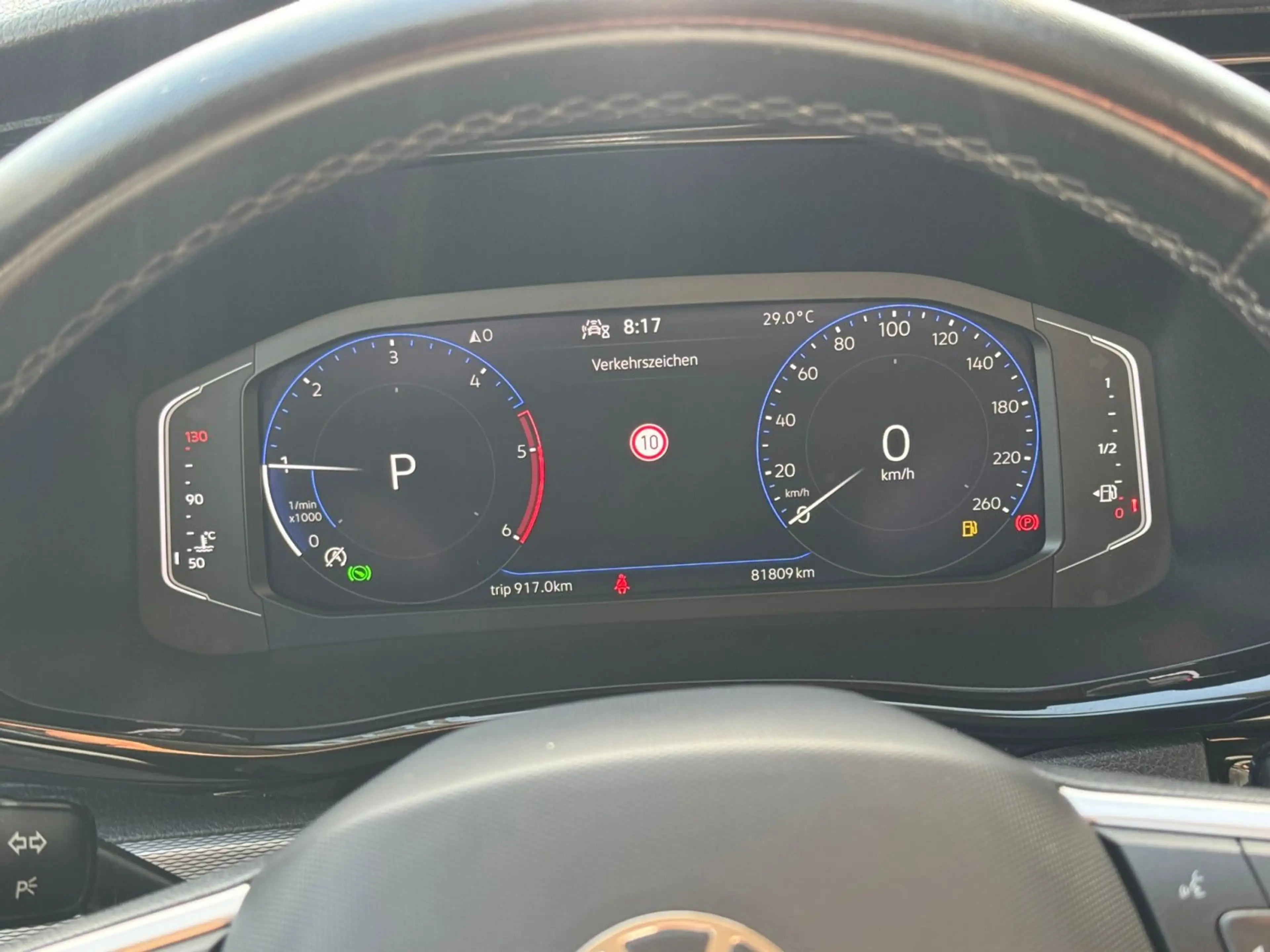 Volkswagen T6.1 Multivan Generation Six 2.0TDI AHK KAM ACC — photo 10