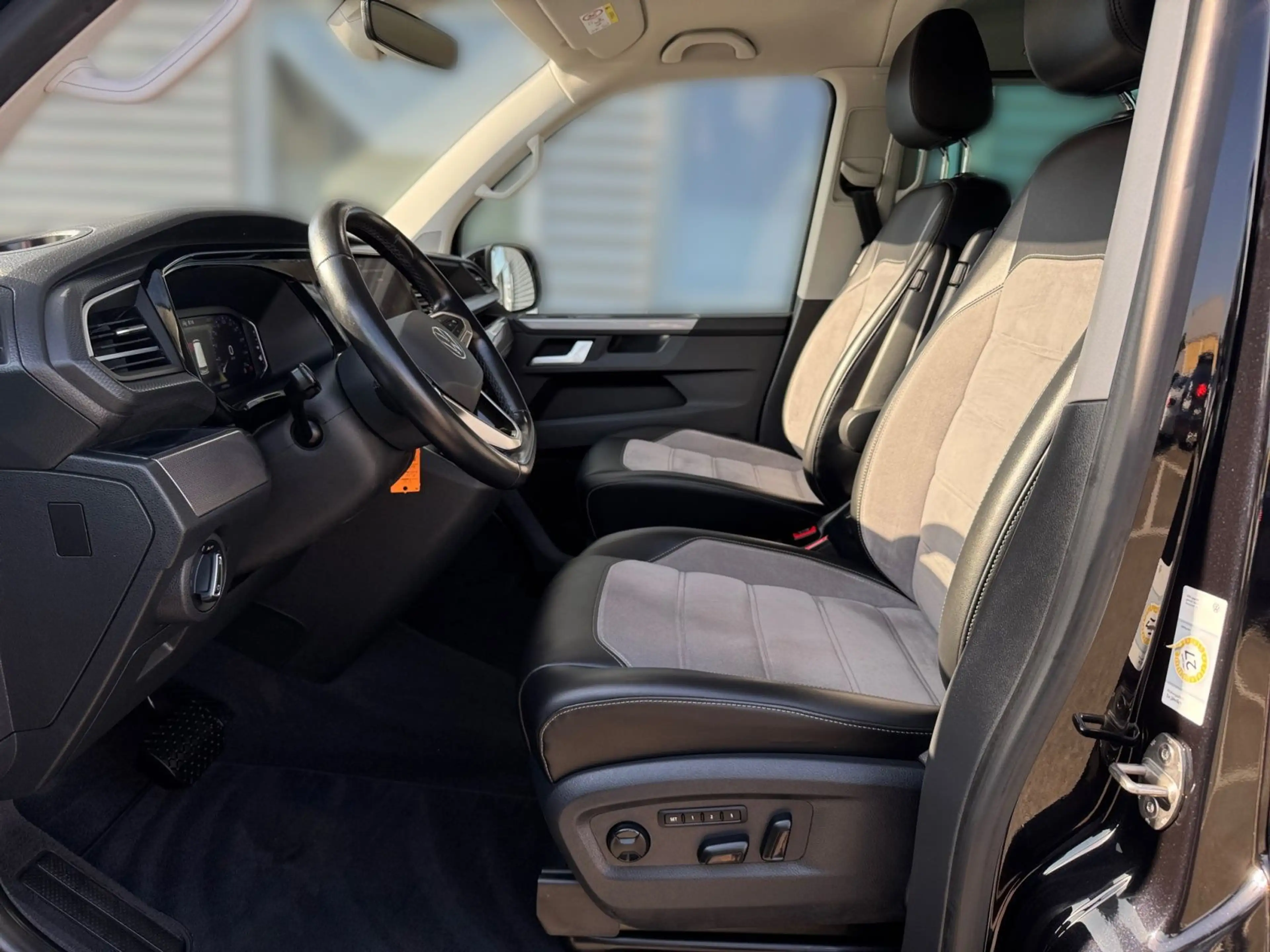 Volkswagen T6.1 Multivan Generation Six 2.0TDI AHK KAM ACC — photo 7