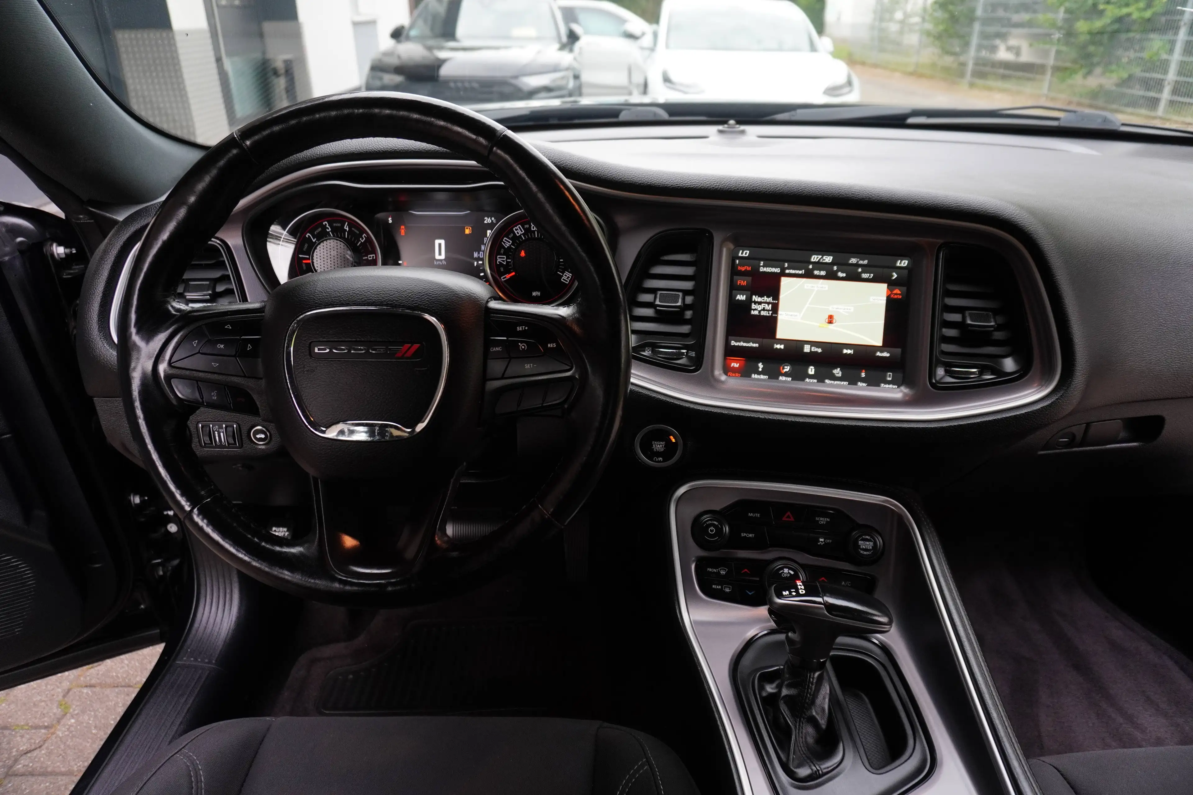 Dodge Challenger Challenger 3.6 SXT Plus XENON+KAMERA+TEMPOMAT+PDC+ALU+1HAND — photo 12