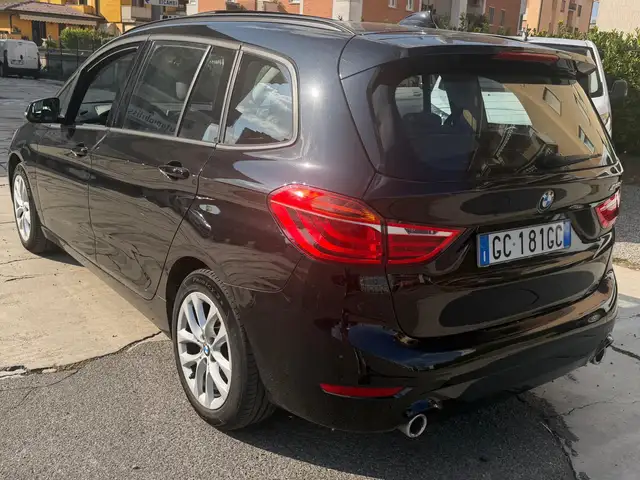 BMW 2 Series view 3