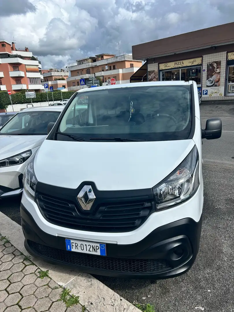 Renault Trafic - 1