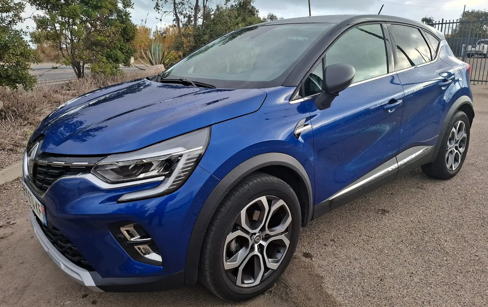 Renault Captur Captur TCe 130 EDC GPF INTENS Blau - 1