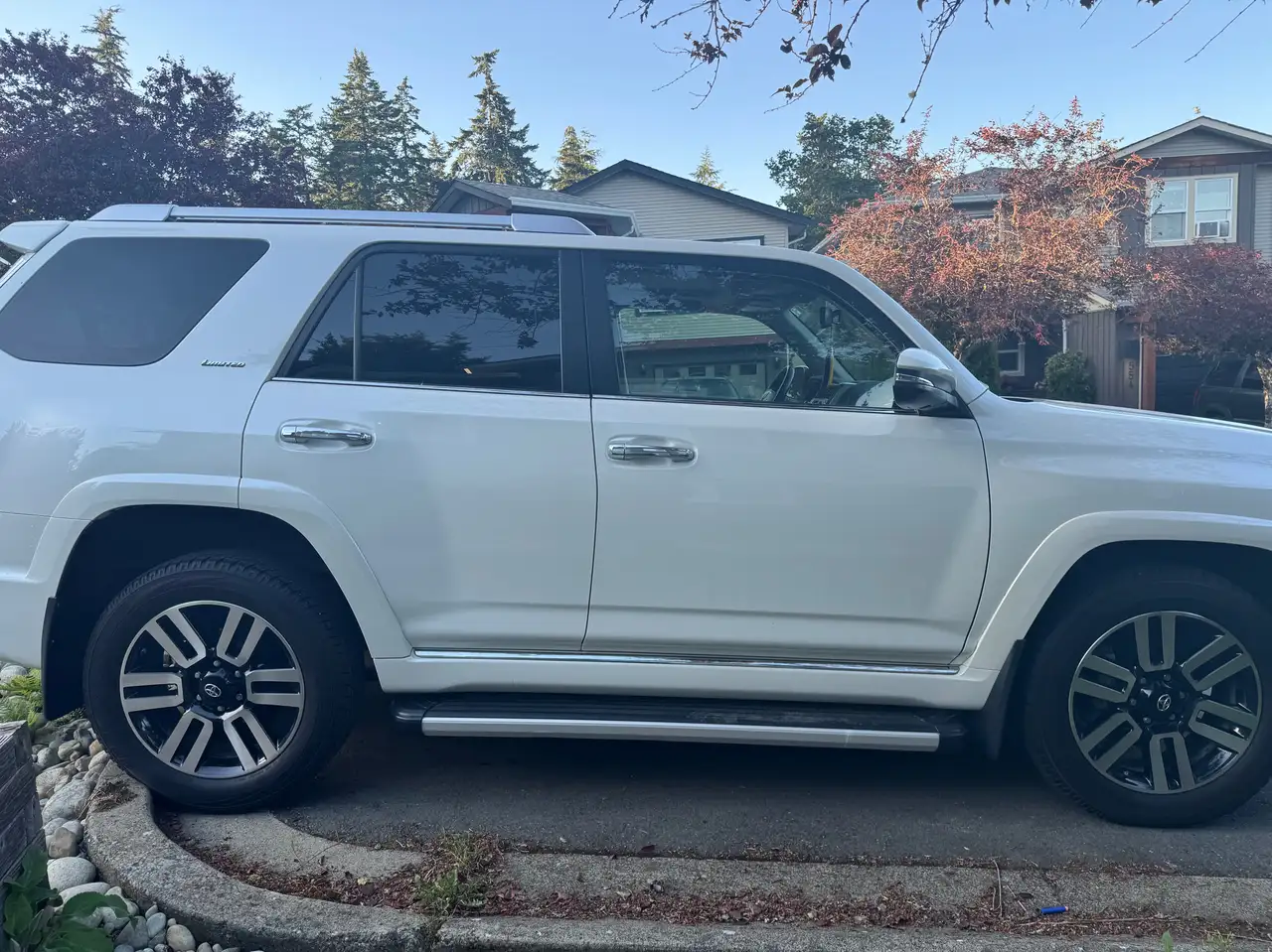 Toyota 4-Runner снимка Toyota 4-Runner