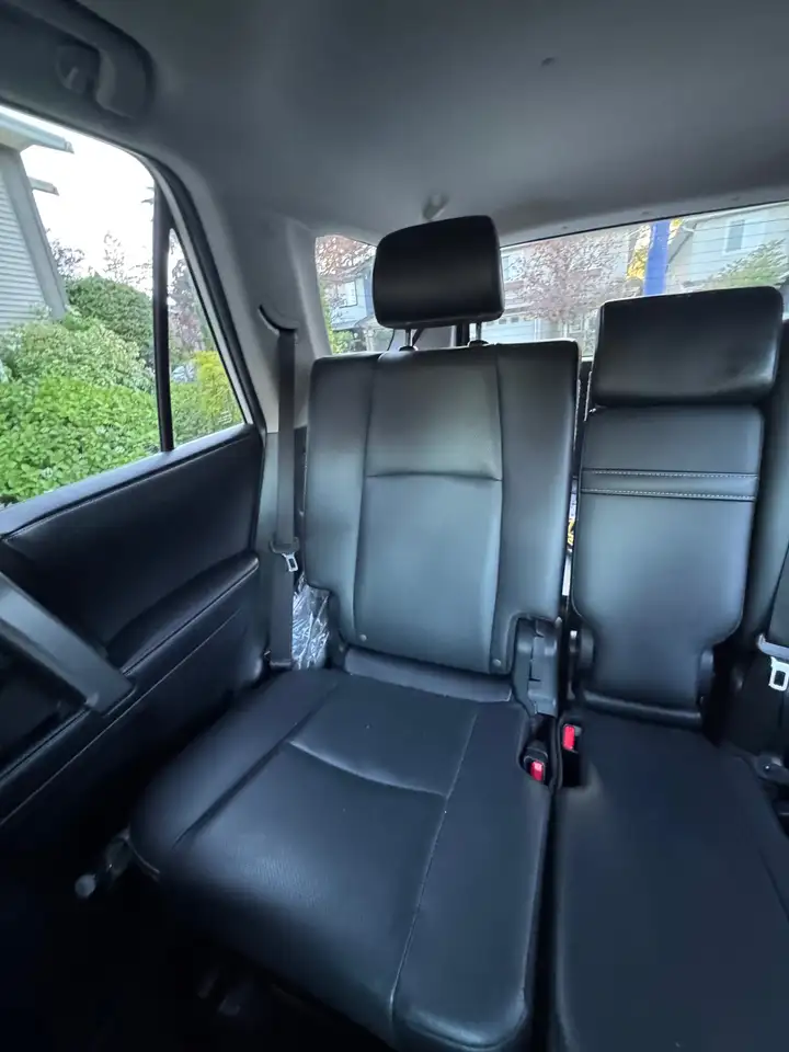 Toyota 4-Runner снимка Toyota 4-Runner
