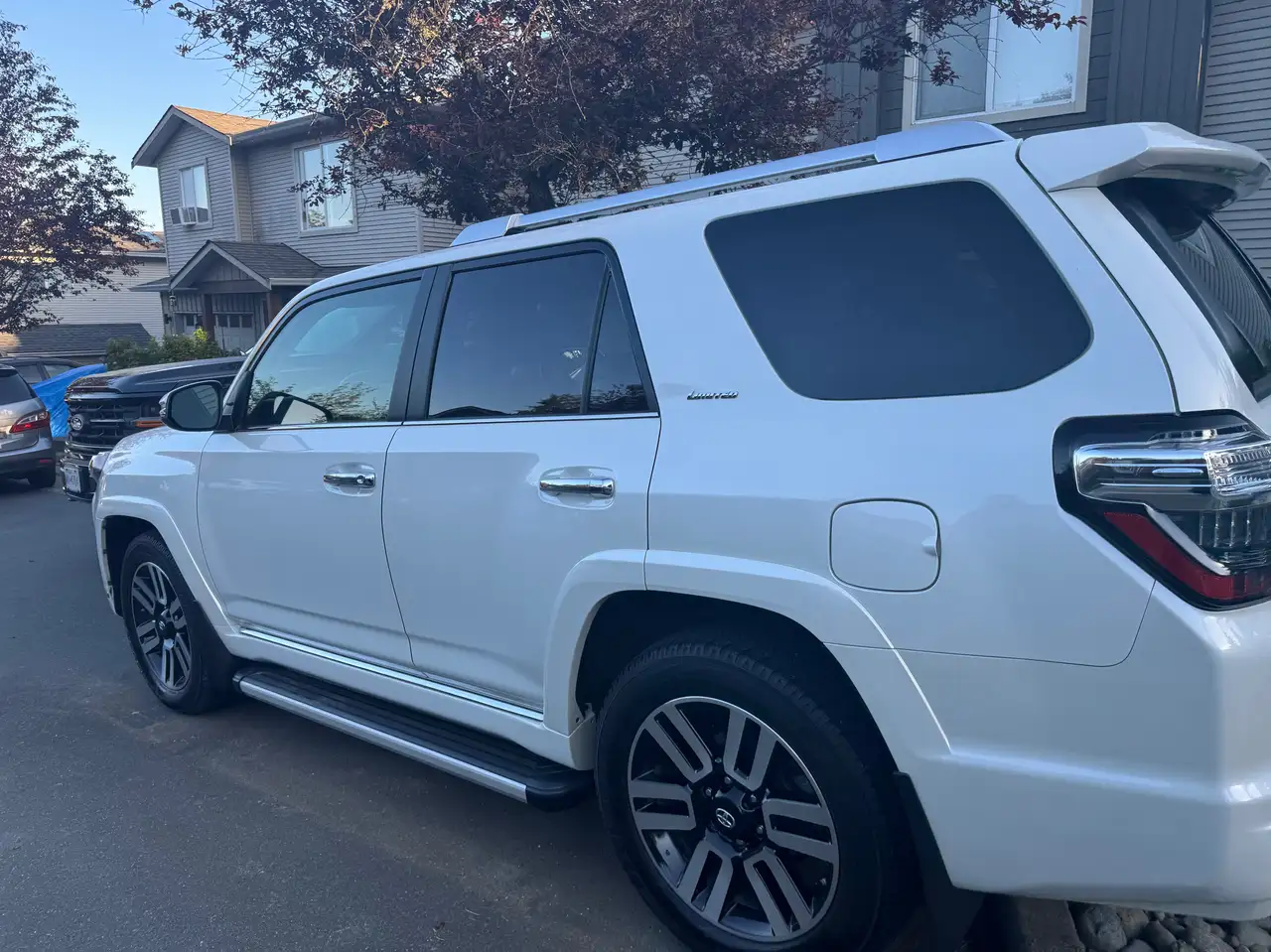 Toyota 4-Runner снимка Toyota 4-Runner