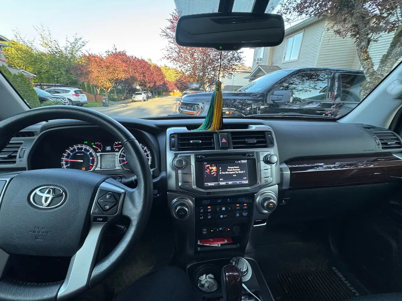 Toyota 4-Runner снимка Toyota 4-Runner