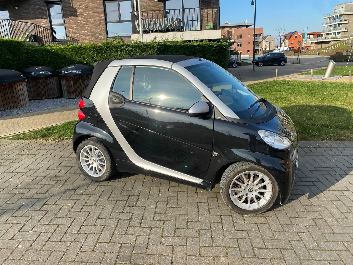 smart forTwo 1.0i Mhd Pulse Softouch Noir - 1