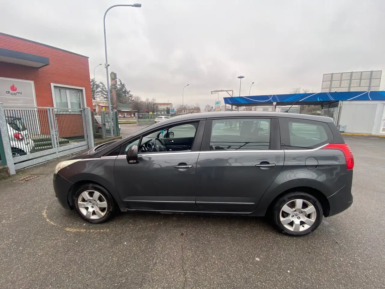 Peugeot 5008 1.6 HDi 110ch FAP BVM6 Confort Pack 5pl