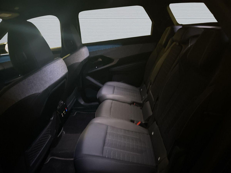 Peugeot 5008 GT Hybrid 145 e-DCS6 7-Si+Navi+Lenk/SHZ+R-Kam+ — photo 12