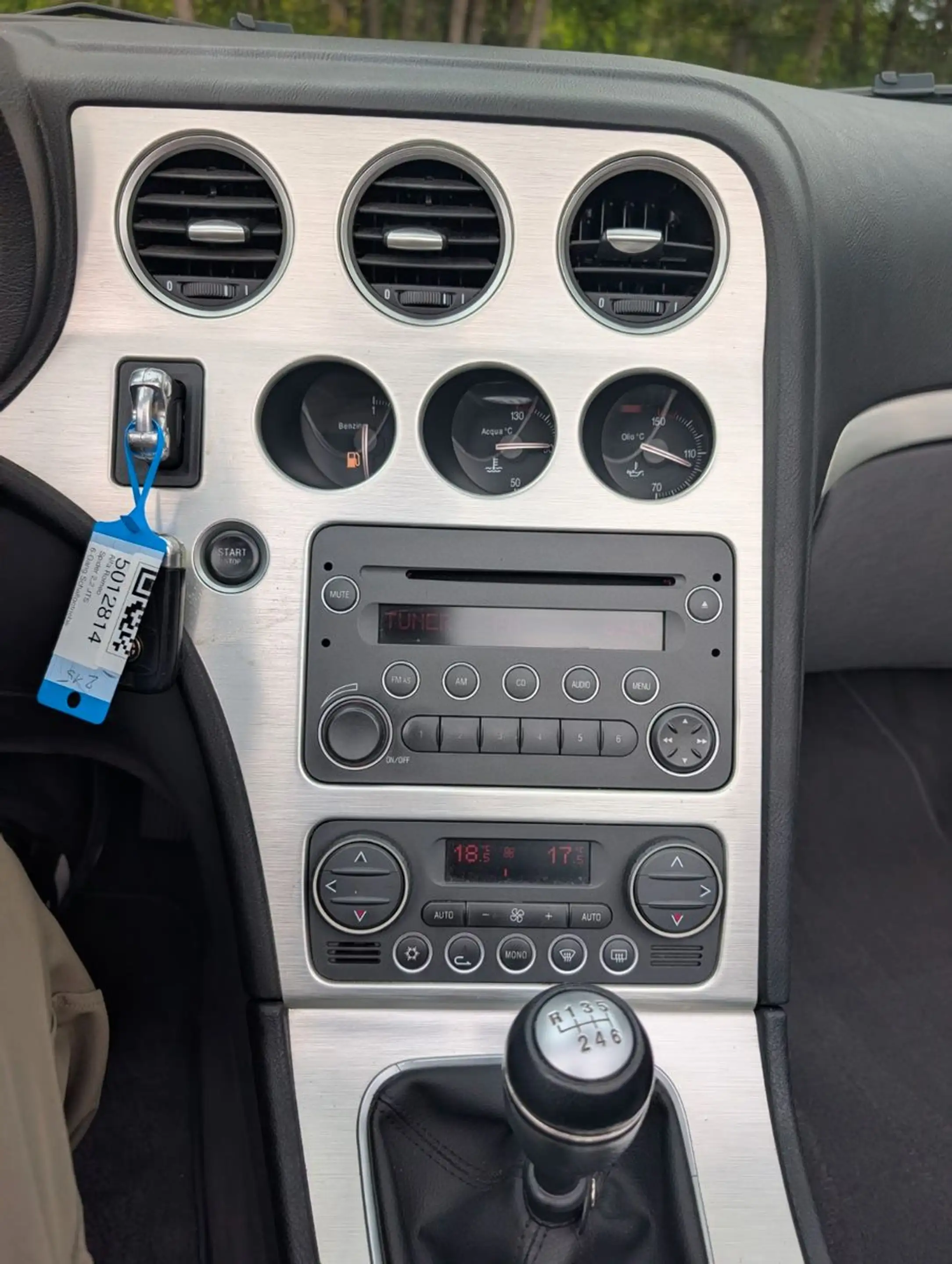Alfa Romeo Spider 2.2 JTS 16V Exclusive — photo 14