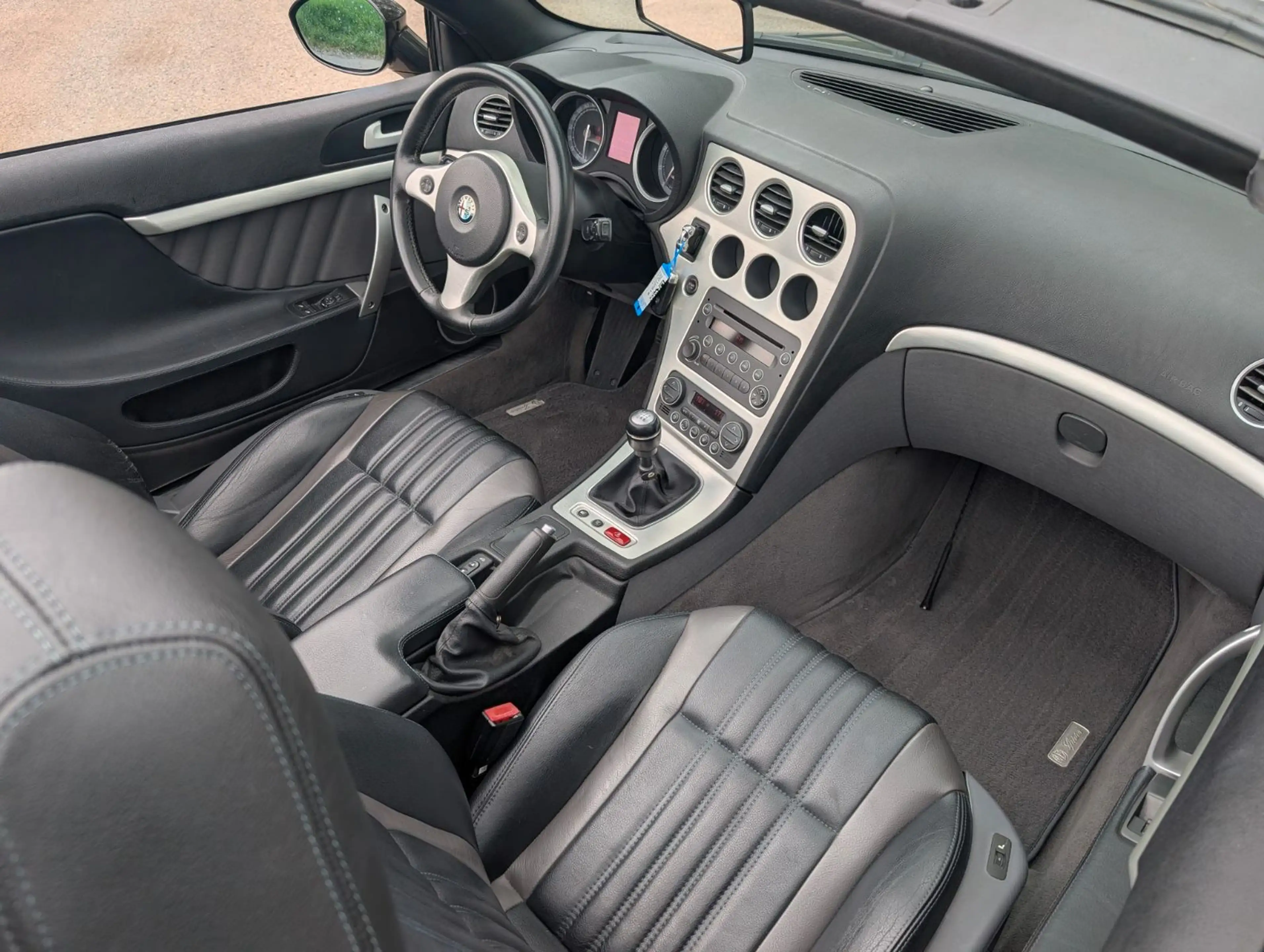 Alfa Romeo Spider 2.2 JTS 16V Exclusive — photo 9