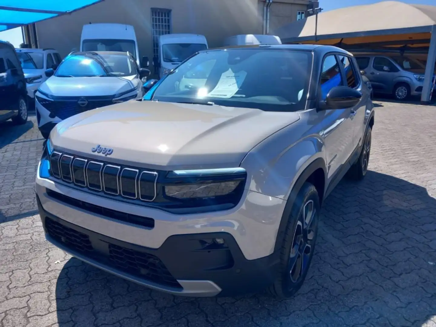 Jeep Avenger 1.2 Turbo 100 CV Summit+Tetto+Infotainment Pack Grigio - 1