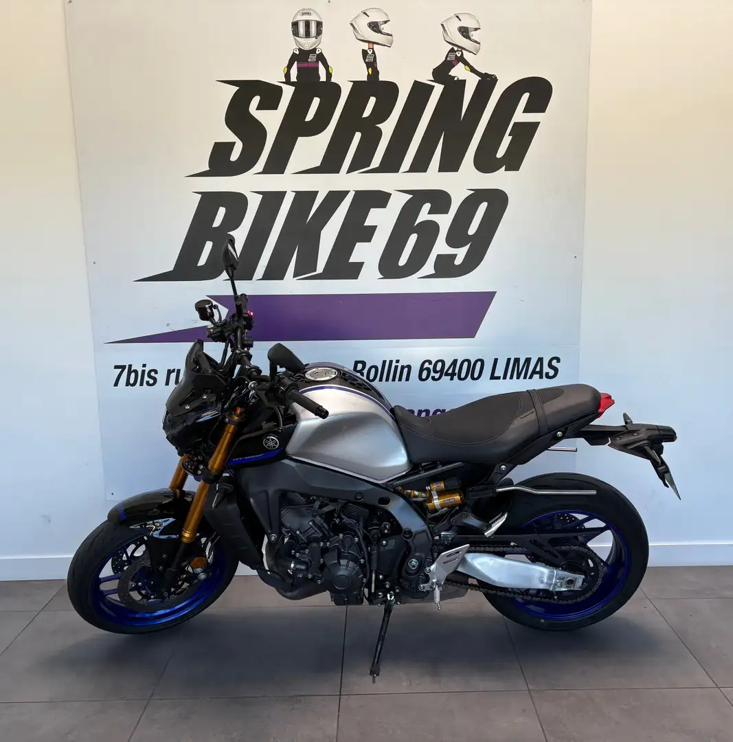 Yamaha MT-09 - 1