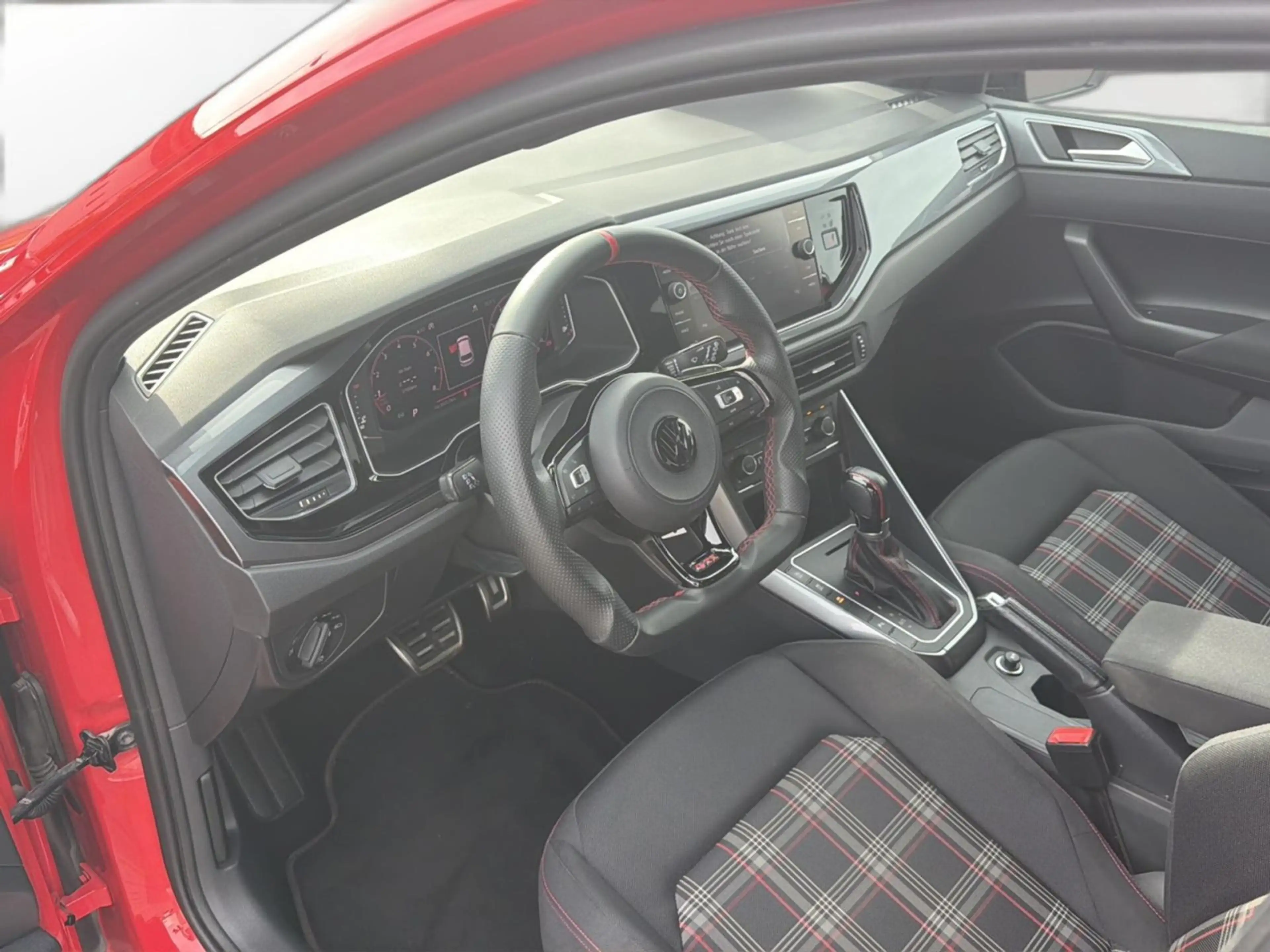 Volkswagen Polo GTI 2.0 TSI DSG ACC DAB+ LED — photo 7