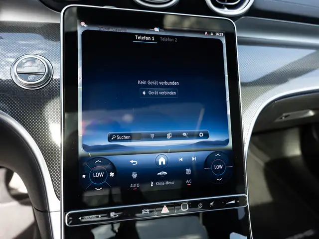 Mercedes-Benz C-Class view 11
