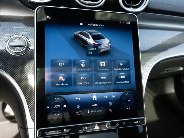 Mercedes-Benz C-Class view 13