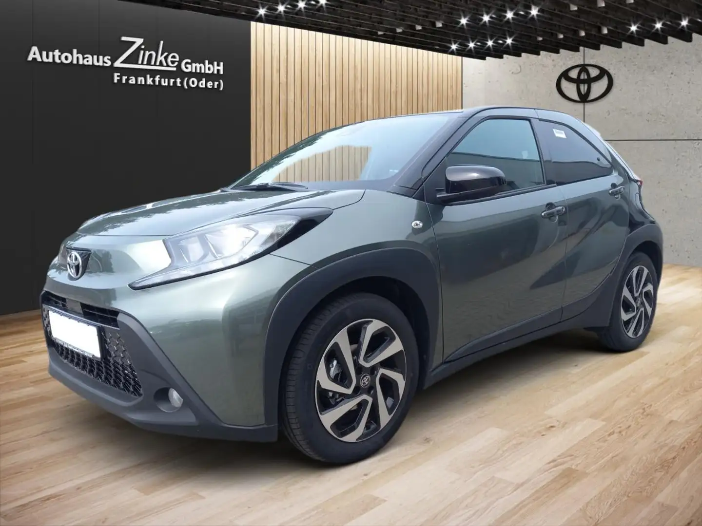 Toyota Aygo X *VfW* Grün - 1