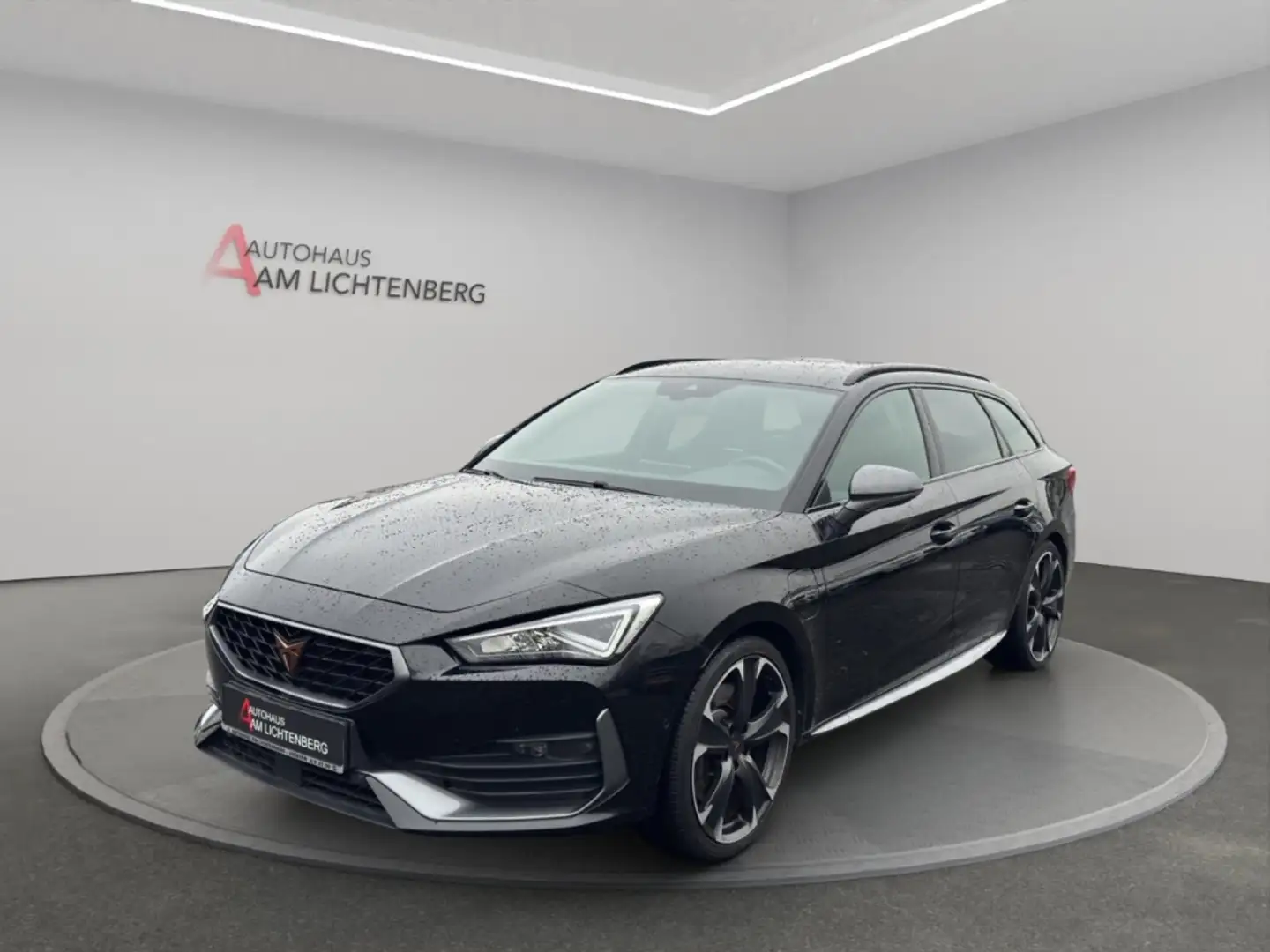 CUPRA Leon ST 1.4 e-HYBRID VZ LED+AHK+ACC+KAMERA+KEYLESS+TEMP Schwarz - 1