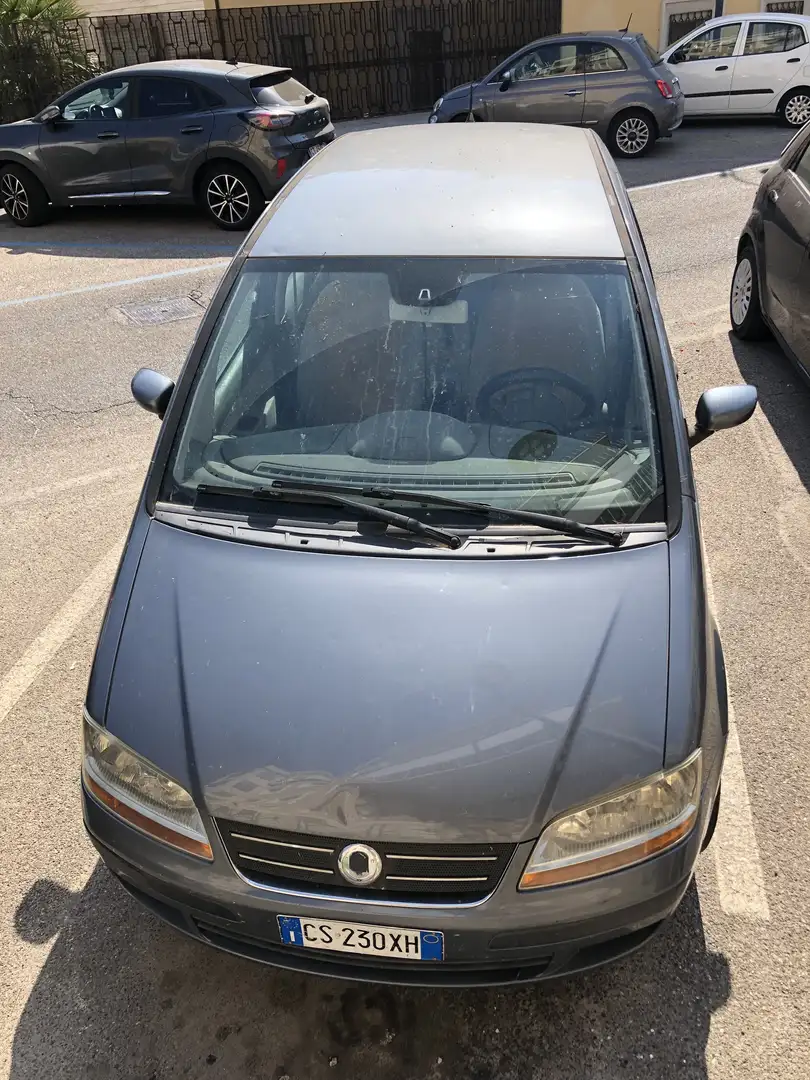 Fiat Idea 1.9 JTD - 1