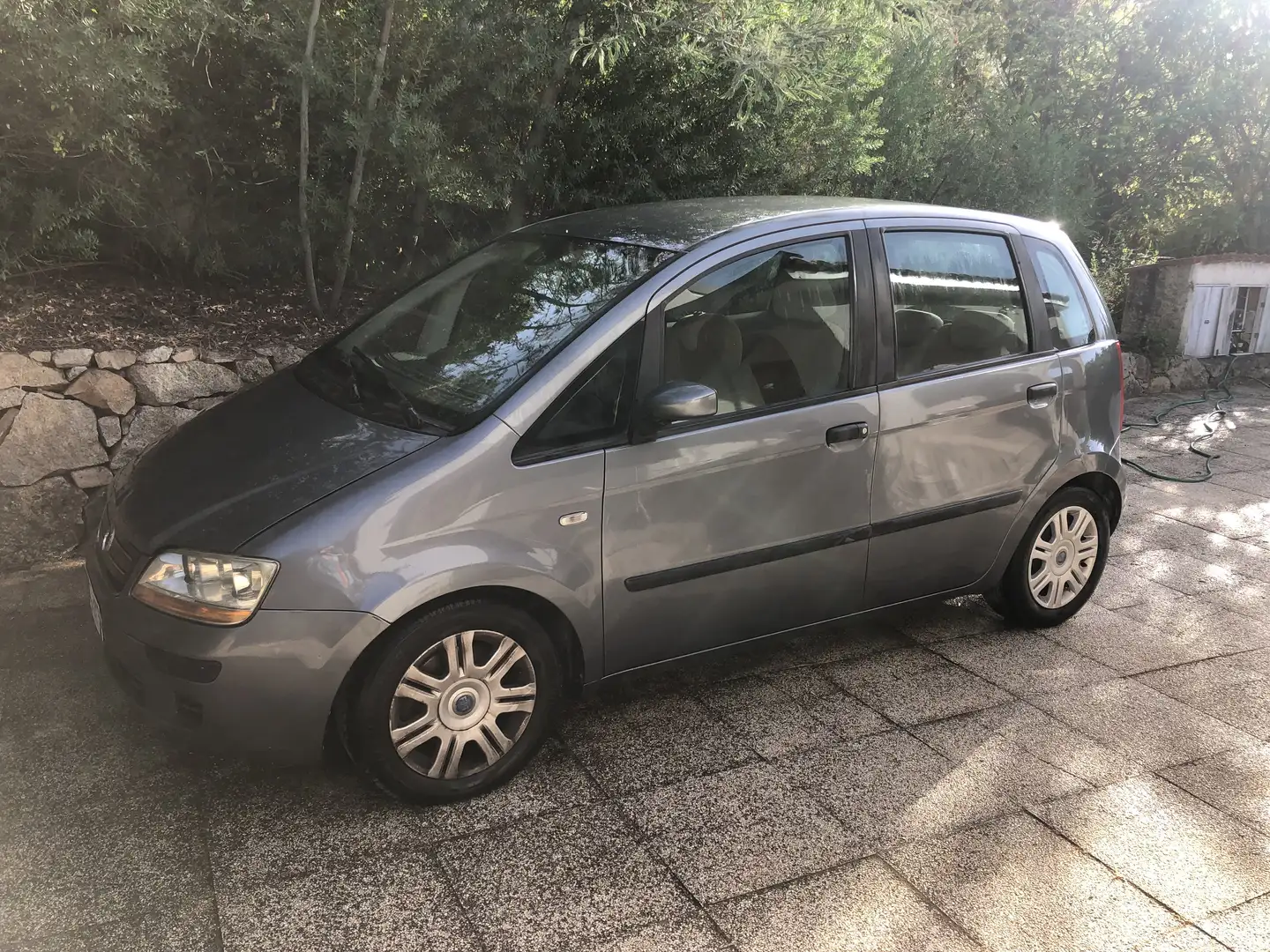 Fiat Idea 1.9 JTD - 1