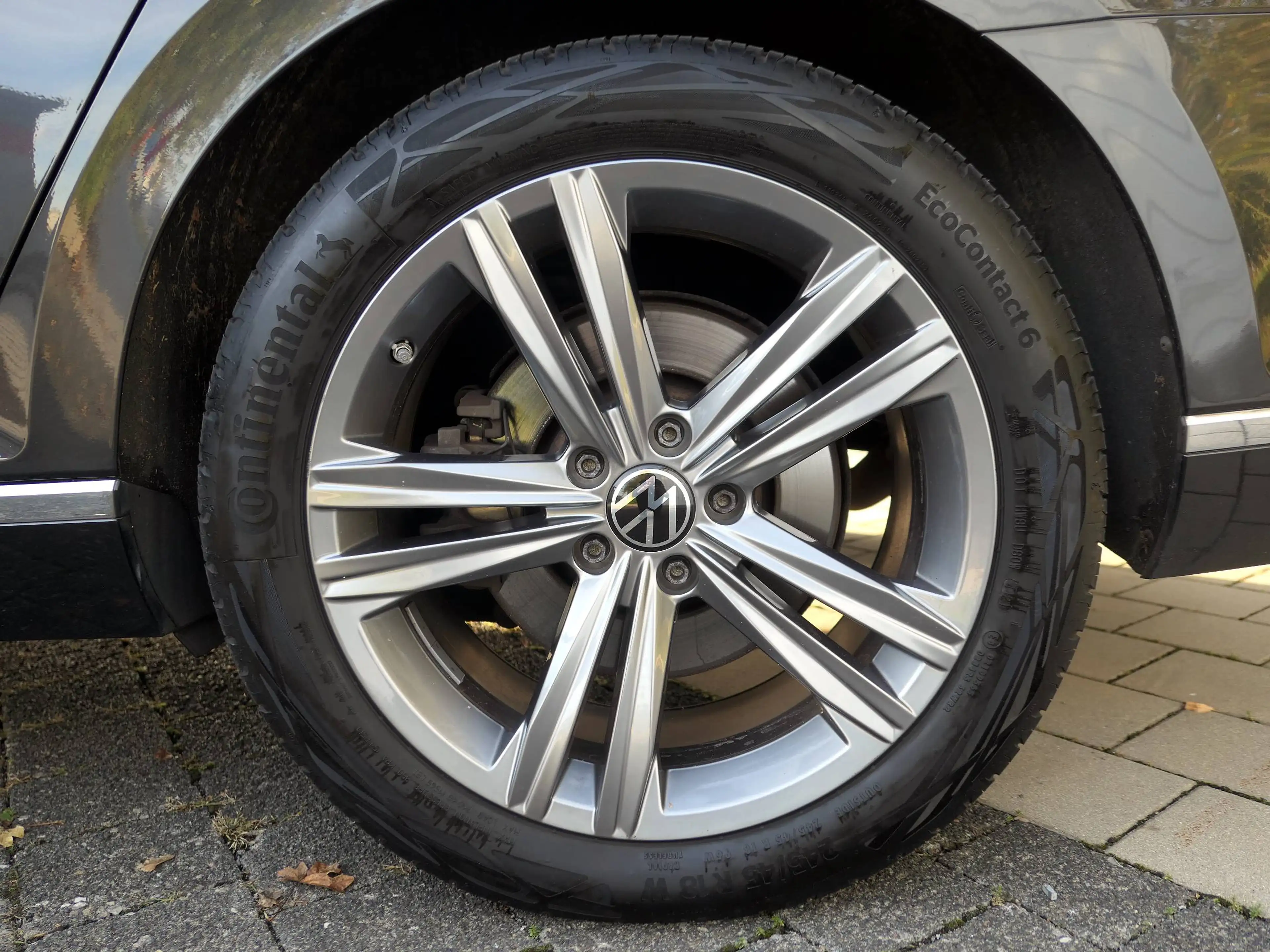 Volkswagen Passat Variant Highline 4Motion BMT/Start-Stop AHK LED Alu 18 Zoll+Reifen neu — photo 11