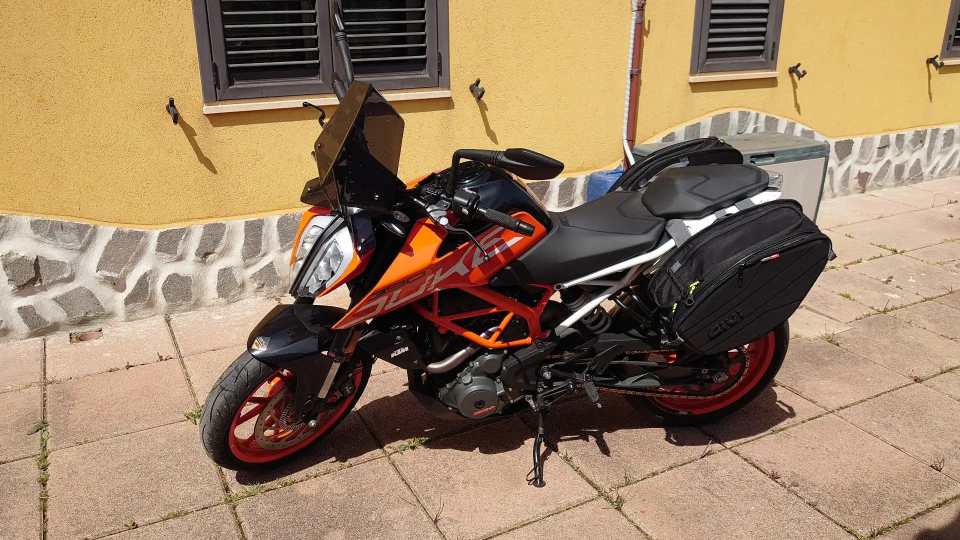 KTM 390 Duke Arancione - 1