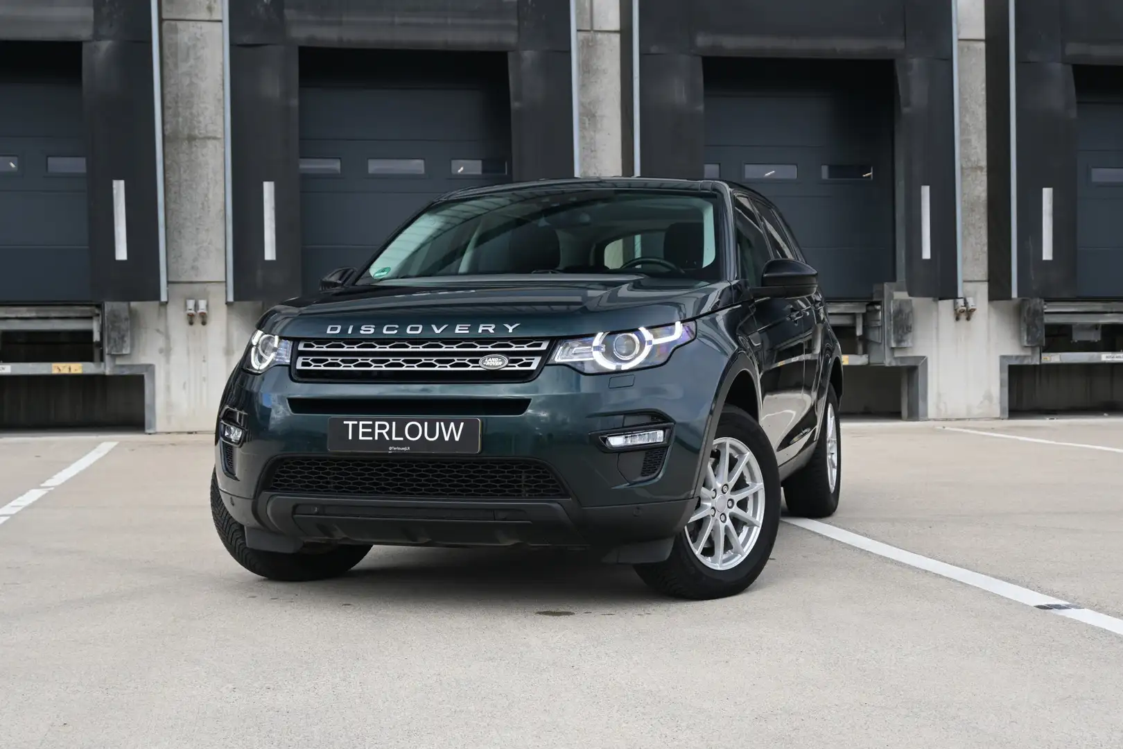 Land Rover Discovery Sport 2.0 TD4 Pure Vert - 1