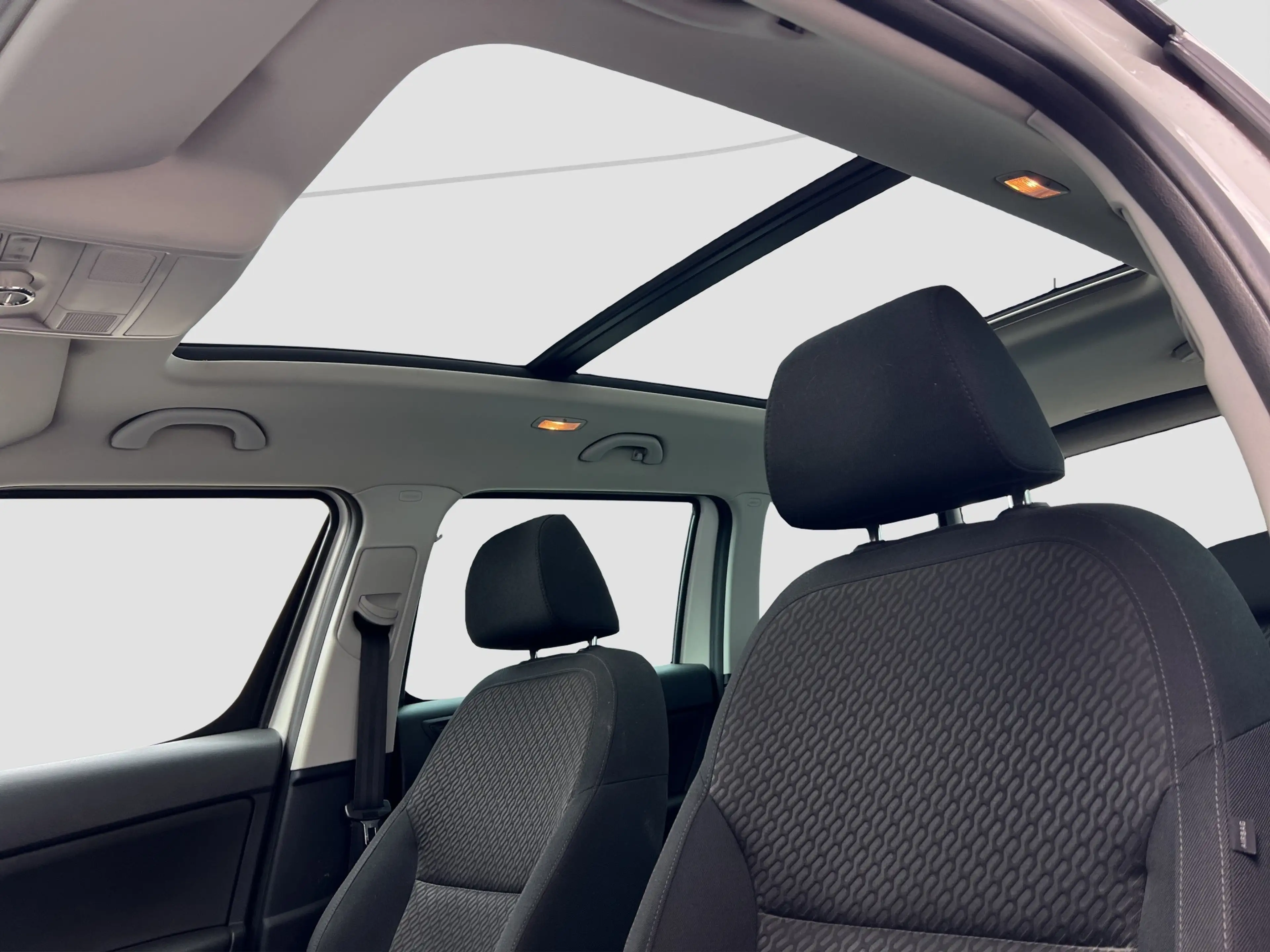 Skoda Yeti 2.0 TDI Elegance Outdoor 4x4 AHK PANO NAVI — photo 11