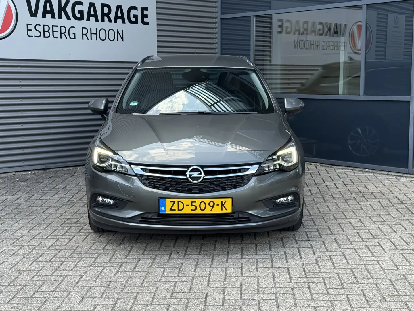 Opel Astra Sports Tourer 1.4 Innovation NAV/CAM, KEYLESS, MAT Grijs - 2