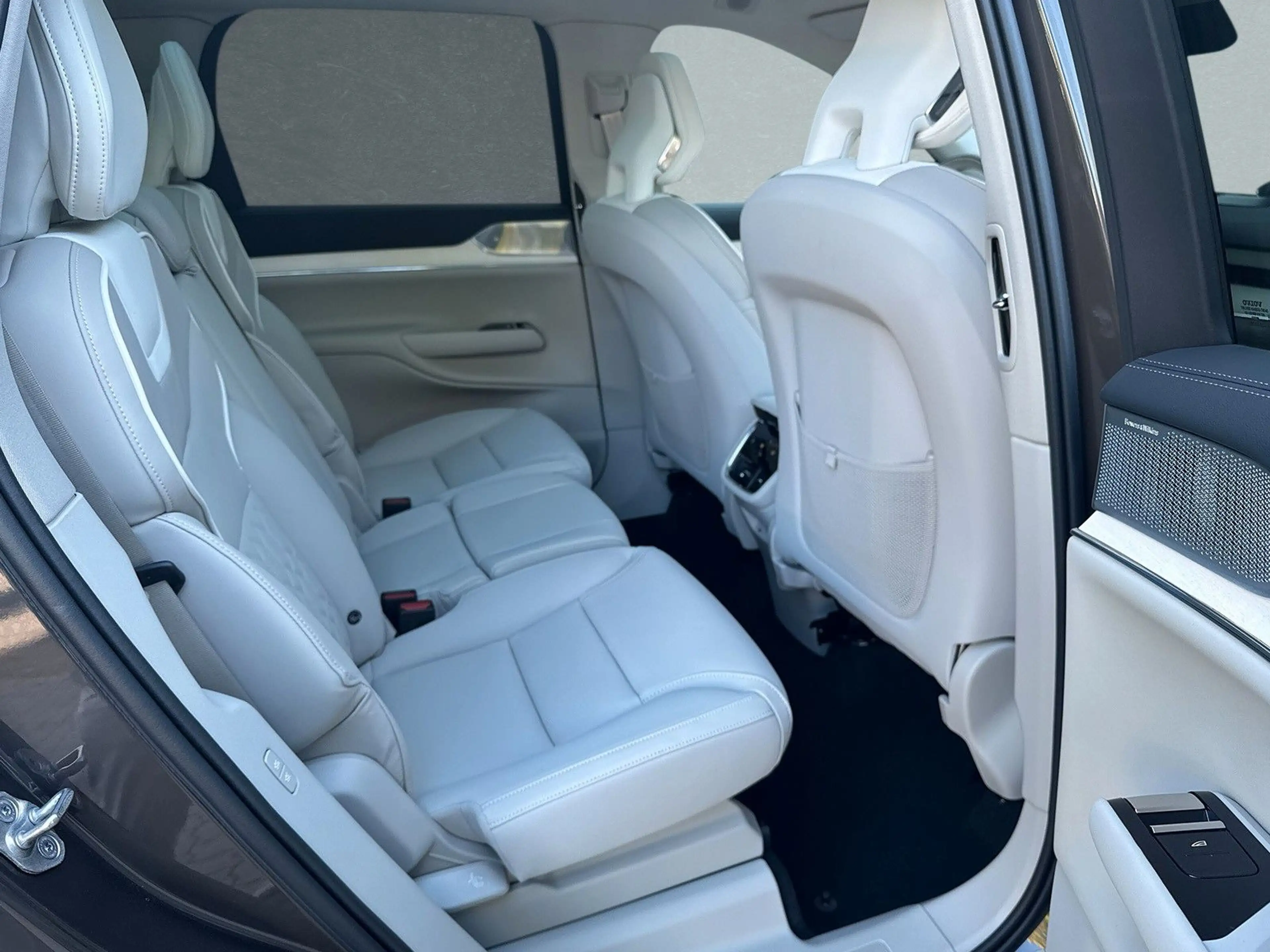 Volvo EX90 Plus Twin Motor Performance AWD 7-Sitzer — photo 5
